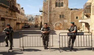 Israël ferme la mosquée Ibrahimi à Hébron aux musulmans et l’ouvre aux colons israéliens Israël ferme la mosquée Ibrahimi à Hébron aux musulmans et l’ouvre aux colons israéliens