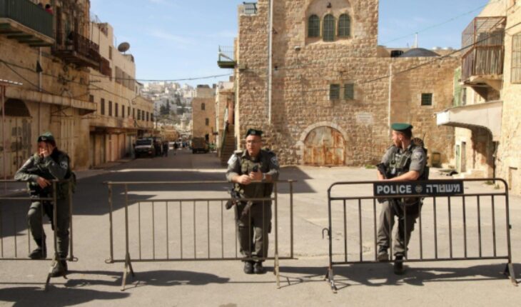 Israël ferme la mosquée Ibrahimi à Hébron aux musulmans et l’ouvre aux colons israéliens