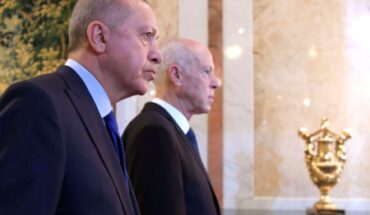 حسن بن عثمان ينتظر من قيس سعيد تهنئة الرئيس التركي طيب أردوغان حسن بن عثمان ينتظر من قيس سعيد تهنئة الرئيس التركي طيب أردوغان