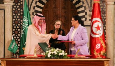 المملكة العربية السعودية تقدم قرضا ميسرا ومنحة للجمهورية التونسية بقيمة 500 مليون دولار المملكة العربية السعودية تقدم قرضا ميسرا ومنحة للجمهورية التونسية بقيمة 500 مليون دولار