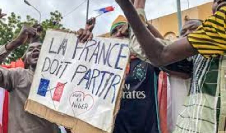 Le Niger interdit son espace aérien à tous les avions français