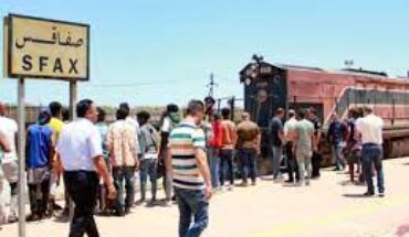 Pourquoi la Tunisie, déplace-t-elle des migrants vers une zone de départ pour l’Italie ? Pourquoi la Tunisie, déplace-t-elle des migrants vers une zone de départ pour l’Italie ?