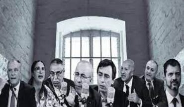 دائرة الاتهام ترفض 6 مطالب إفراج لموقوفين في قضية التآمر على أمن الدولة دائرة الاتهام ترفض 6 مطالب إفراج لموقوفين في قضية التآمر على أمن الدولة
