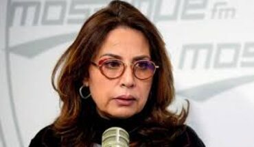 الأستاذة دليلة بن مبارك تدخل في إضراب جوع وحشي إثر الحكم غيابيا علئ جوهر بن مبارك بستة أشهر سجنا الأستاذة دليلة بن مبارك تدخل في إضراب جوع وحشي إثر الحكم غيابيا علئ جوهر بن مبارك بستة أشهر سجنا