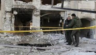 Un missile israélien tue deux personnes dans un immeuble résidentiel de Damas Un missile israélien tue deux personnes dans un immeuble résidentiel de Damas