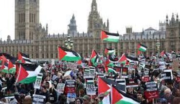 Des dizaines de milliers de Britanniques défilent à Londres en faveur d’un cessez-le-feu à Gaza Des dizaines de milliers de Britanniques défilent à Londres en faveur d’un cessez-le-feu à Gaza
