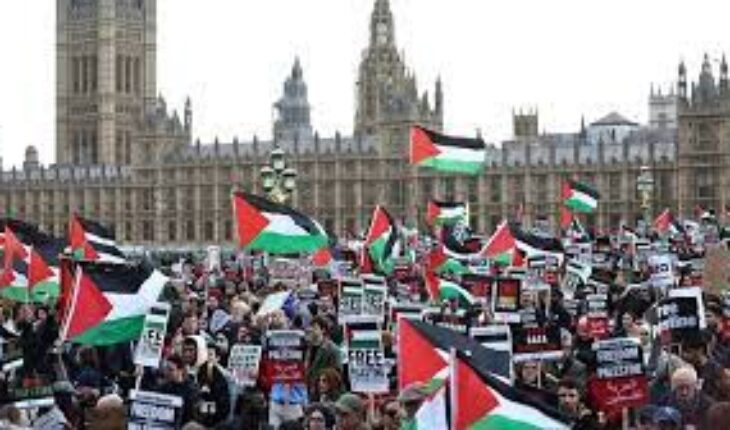 Des dizaines de milliers de Britanniques défilent à Londres en faveur d’un cessez-le-feu à Gaza