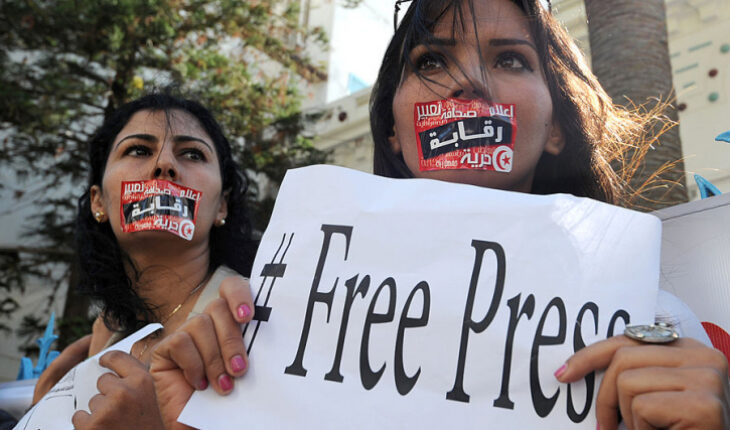 En Tunisie, blogueurs et artistes eux aussi soumis à la répression