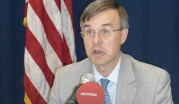 L’ancien ambassadeur américain à Tunis appelle à protéger la démocratie tunisienne L’ancien ambassadeur américain à Tunis appelle à protéger la démocratie tunisienne