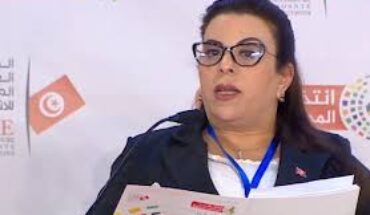نجلاء العبروقي تدّعي أنه : اذا لم يصدر قيس سعيد  أمر دعوة الناخبين لن تجري الانتخابات