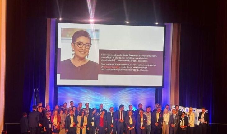 Sonia Dahmani à l’honneur à la grande rentrée des avocats de Paris .