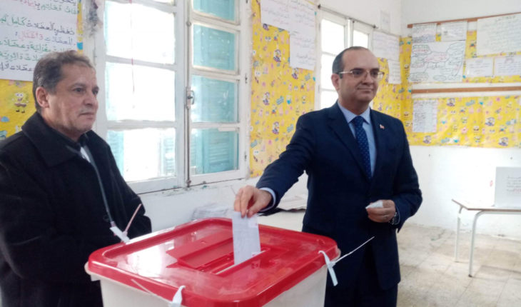 الدّستوري الحرّ يَعتبرُ أنّ كامل المسار الإنتخابي الرّئاسي باطل شكلا ومضمونا