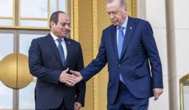 Abelfattah Sissi en Turquie pour la 1ère visite présidentielle depuis 12 ans Abelfattah Sissi en Turquie pour la 1ère visite présidentielle depuis 12 ans
