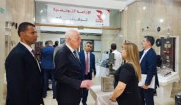 نقابة الصحفيين التونسيين تحذر مما تبثه الإذاعة الوطنية من دعاية سياسية كاذبة نقابة الصحفيين التونسيين تحذر مما تبثه الإذاعة الوطنية من دعاية سياسية كاذبة
