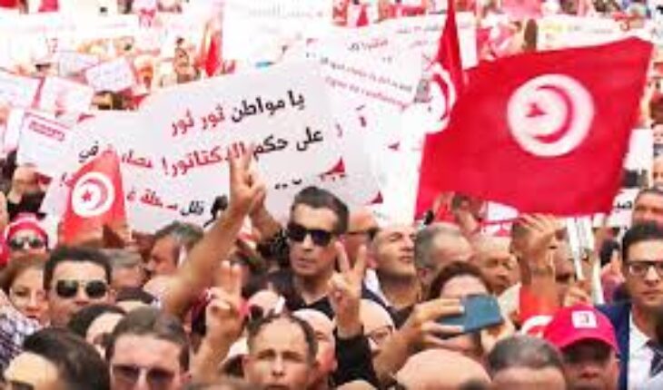 الدستوري الحرّ يَهيبُ بكافة القوى الحيّة للوقوف صفًا واحدًا للتعبير عن الرفض الشعبي لمسار قيس سعيد الإنتخابي المعيب