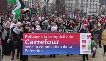 Face au boycott pour son soutien à Israël, le groupe Carrefour ferme ses portes en Jordanie Face au boycott pour son soutien à Israël, le groupe Carrefour ferme ses portes en Jordanie