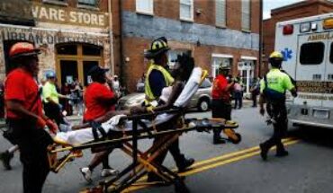 Etats-Unis : une voiture tout-terrain fonce sur la foule et tue au moins 10 personnes Etats-Unis : une voiture tout-terrain fonce sur la foule et tue au moins 10 personnes