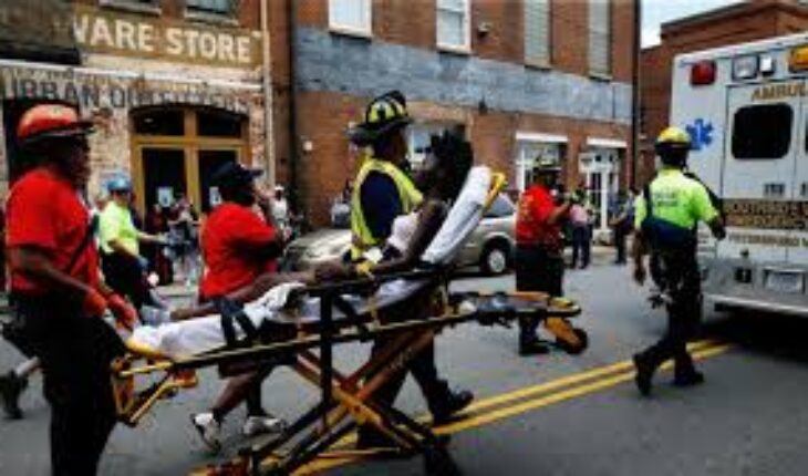 Etats-Unis : une voiture tout-terrain fonce sur la foule et tue au moins 10 personnes