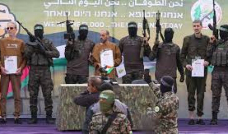 Humilié par les mises en scène du Hamas , Israël reporte la libération des prisonniers palestiniens
