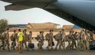 La France remet au Sénégal deux installations militaires La France remet au Sénégal deux installations militaires