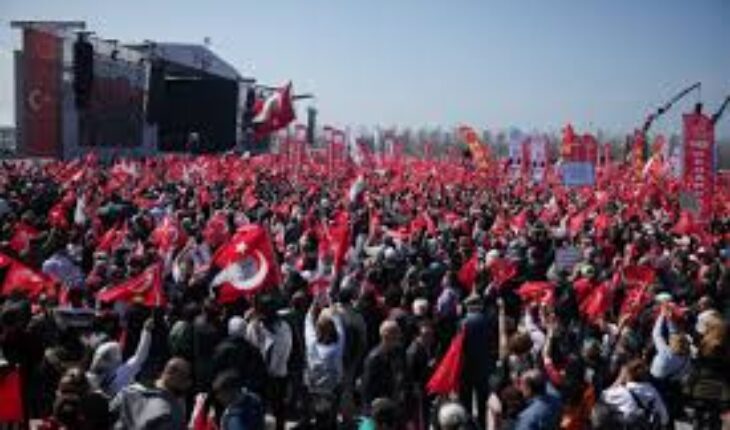 Turquie : plus de deux millions de personnes au rassemblement de l’opposition à Istanbul