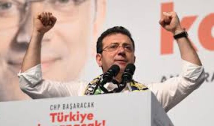 Turquie : Le maire d’Istanbul désigné candidat de son parti à la présidentielle malgré son incarcération