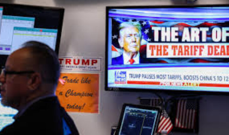 Etats-Unis : Des sénateurs exigent une enquête pour savoir si Trump avait minipulé les marchés financiers