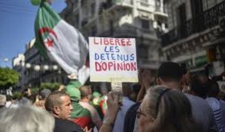 Les Algériens vivent un climat de répression généralisée.