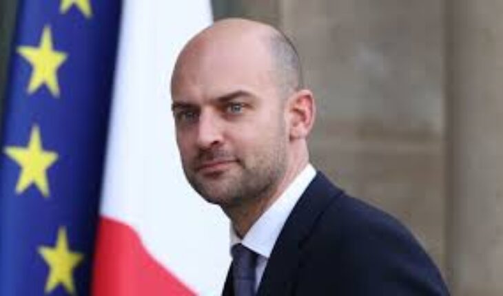 La France annonce l’expulsion de nouveaux diplomates algériens