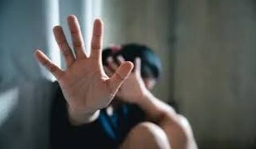 France : le Sénat approuve l&rsquo;imprescriptibilité des crimes sexuels commis sur les mineurs