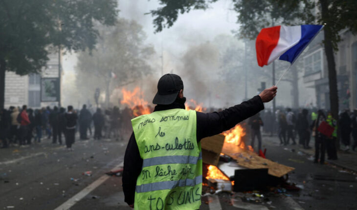 France : un 17 octobre marqué par une forte mobilisation sociale et des violences France : un 17 octobre marqué par une forte mobilisation sociale et des violences